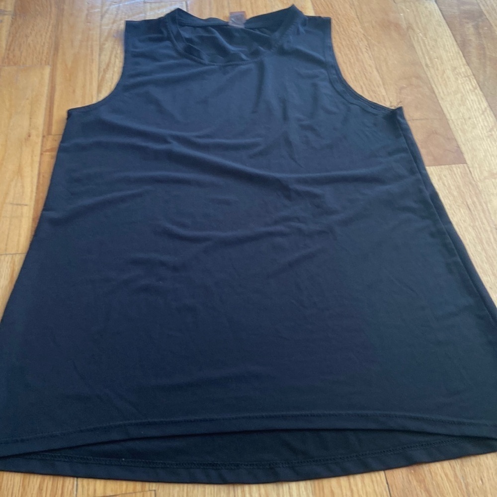 WOMEN’S Prismsport top. Black. Size XS